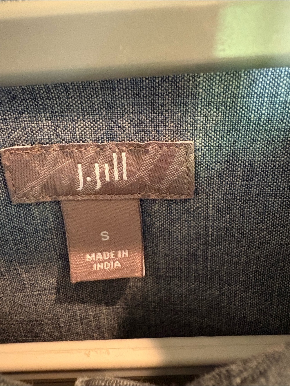 EUC J. Jill 100% Cotton Button-Down Shirt in Light Blue - Picture 4 of 9